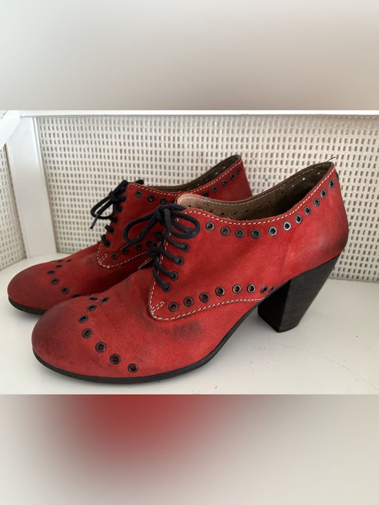 Fly London Shoes - Fly London Red Distressed Leather Lace-Up Heeled Oxfords with Eyelet Detail